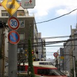 【Tokyo Train Story】南新宿の踏み切りにロマンスカーが通る