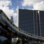【Tokyo Train Story】東京モノレールを下から仰ぎ見る