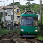 【Tokyo Train Story】軒先かすめる東急世田谷線