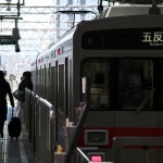 【Tokyo Train Story】出発を待つ東急池上線の電車