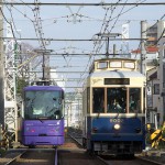 【Tokyo Train Story】レトロ風都電車両と紫の都電の並び