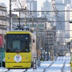 【Tokyo Train Story】雑司が谷付近の雪景色を進む黄色い都電荒川線