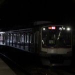 【Tokyo Train Story】代官山駅を通過する東急東横線の急行列車