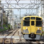 【Tokyo Train Story】新井薬師前駅ホームから西武新宿線の黄色い電車を撮る