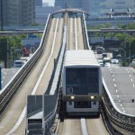 【Tokyo Train Story】直線で構成されたゆりかもめが走る東京湾岸の風景