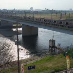 【Tokyo Train Story】多摩川沿いの神社から東急東横線を望む